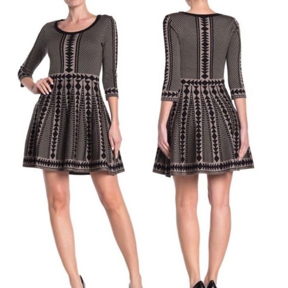 ❤️NWOT Geometric Dress (size Small)❤️ - Picture 1 of 6